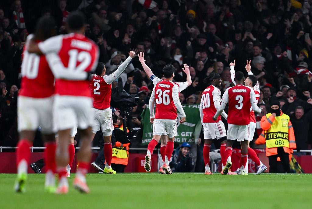 欧联替补出场，范佩西儿子沙奎尔在父亲手下完成费耶诺德首秀