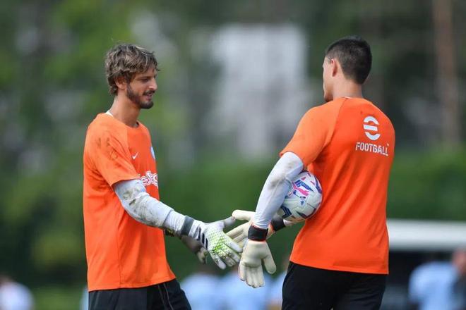 帕雷德斯：我和内马尔经常联系，若他想来博卡我们会等他