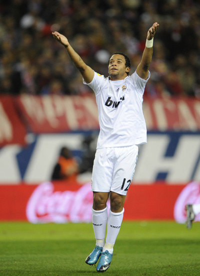 美媒预测本赛季入选全明星概率：里夫斯73%，詹姆斯69%