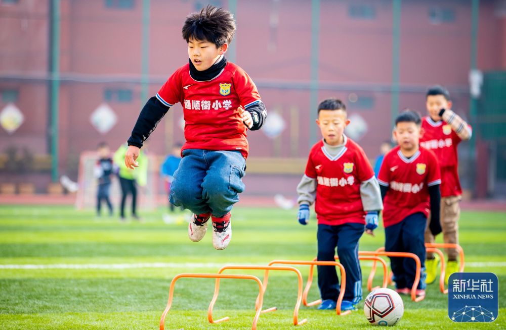 费尔斯成历史上最年轻达成5次单场20+的后卫