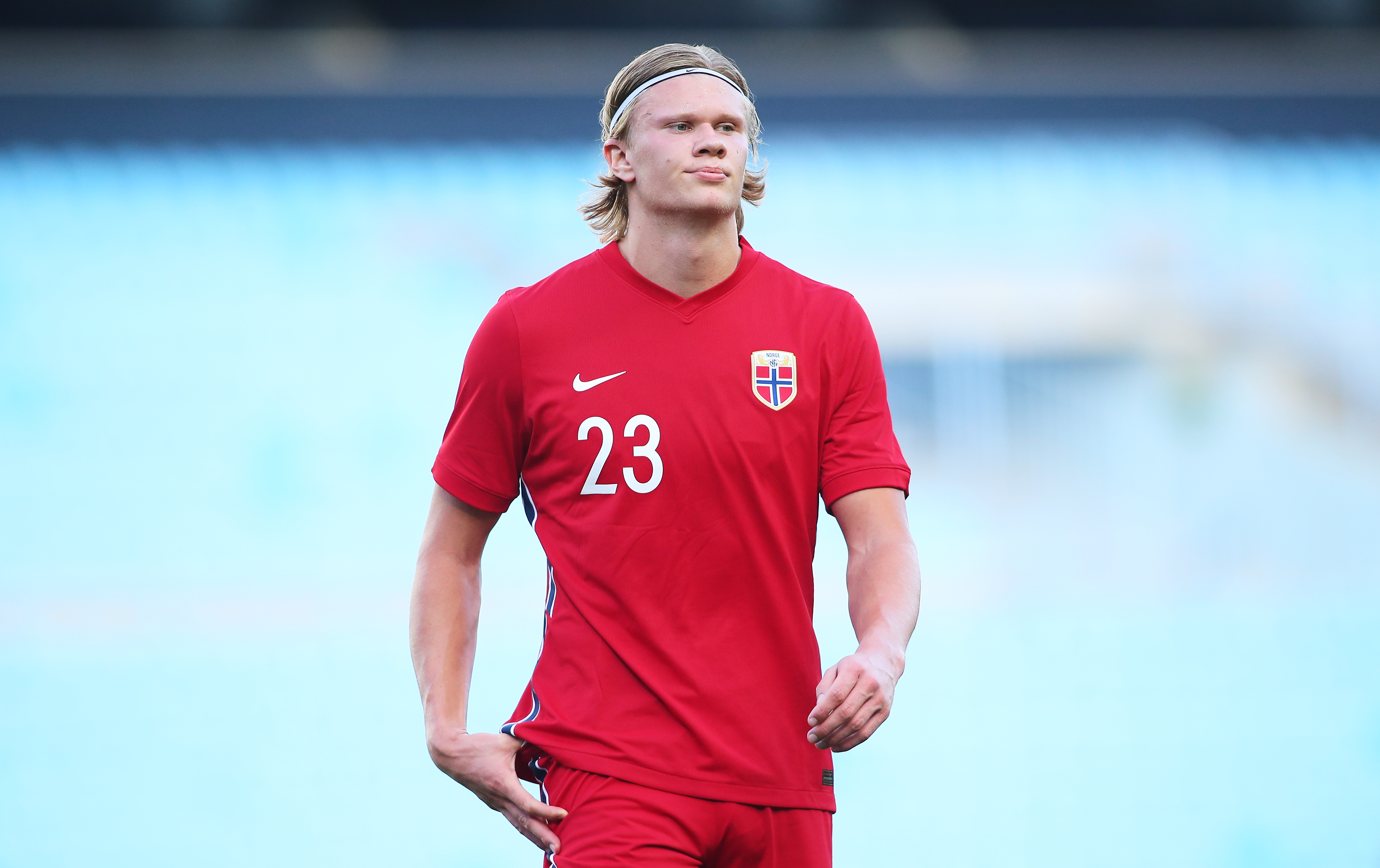 佩里西奇谈赢利物浦：球队表现很出色，首要目标是晋级淘汰赛