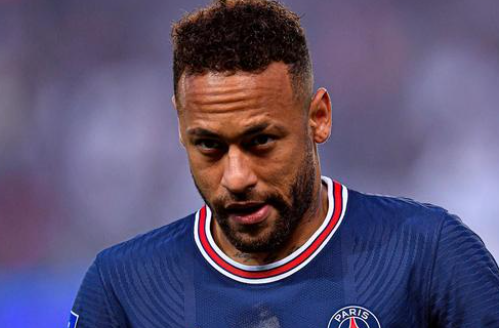 NBA勇士与篮网展开季后赛激烈对决