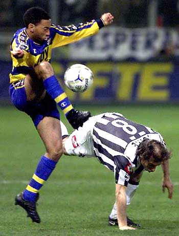 马德兴怒喷女足：主管领导给个解释，主帅不下课亚洲杯必惨败